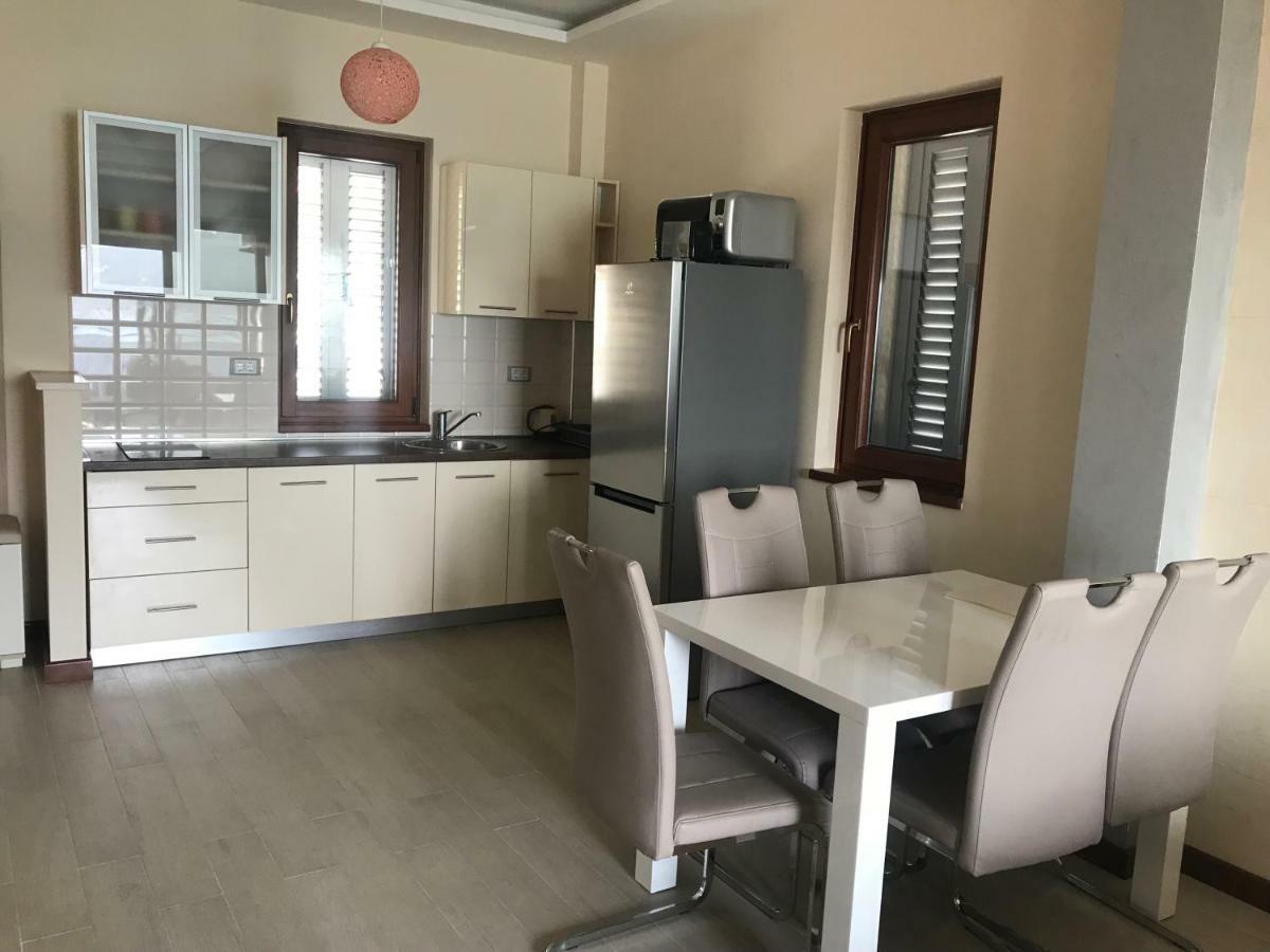 Apartments Admiral Herceg Novi Buitenkant foto